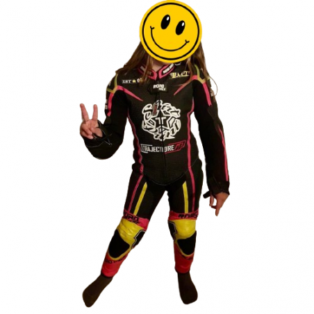 Combinaison enfant sur mesures et personnalisable.